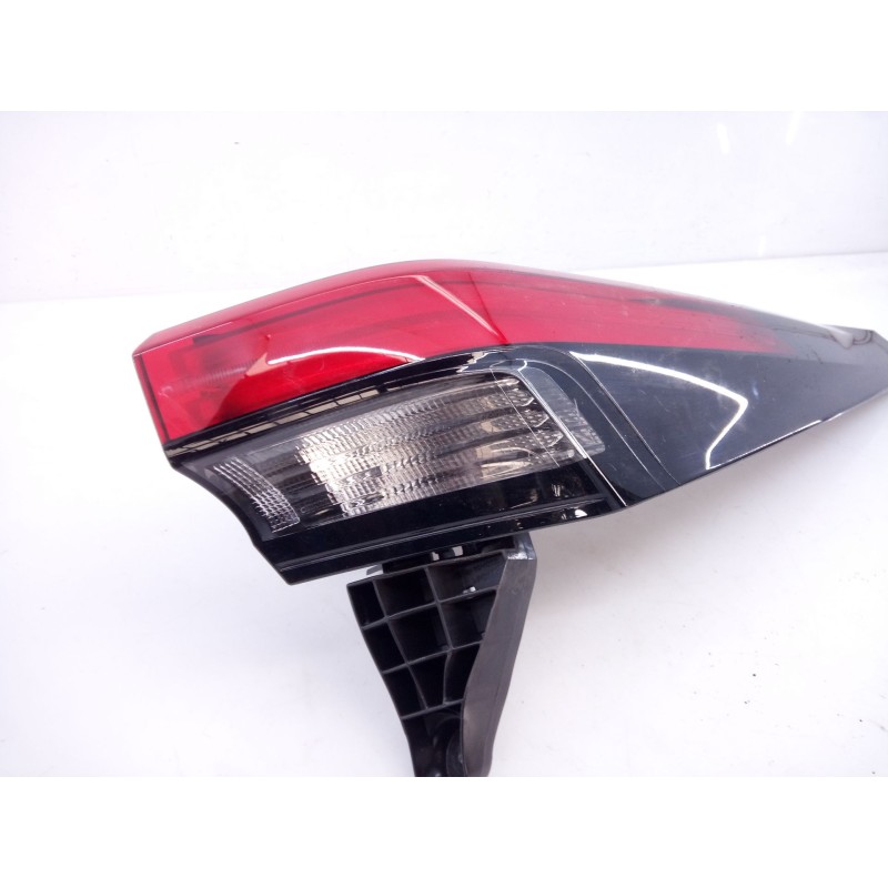 Recambio de piloto trasero derecho para toyota c-hr (x2, h2) phev hybrid awd gr sport referencia OEM IAM   