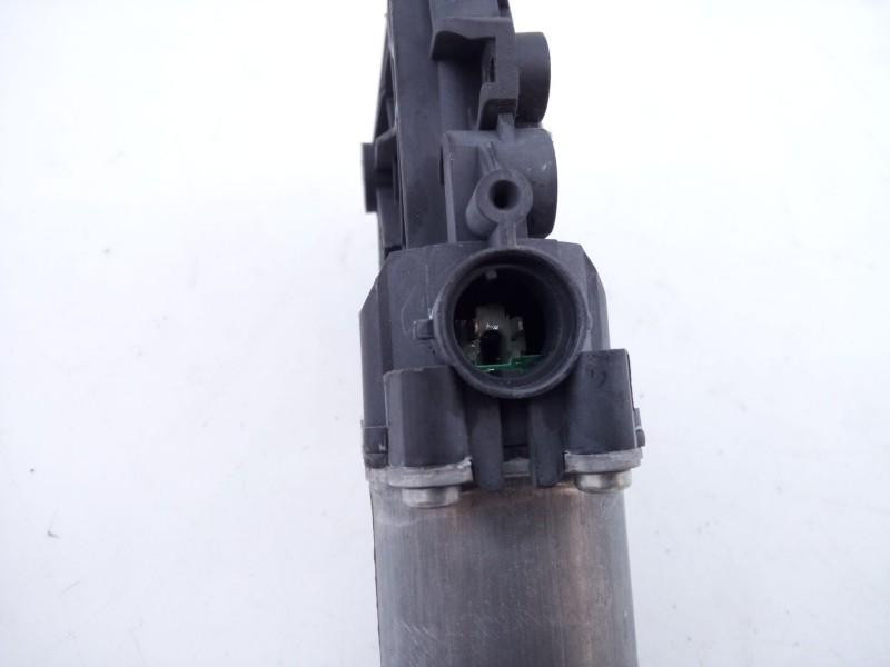 Recambio de elevalunas delantero derecho para hyundai ix35 classic 2wd referencia OEM IAM 402390B  