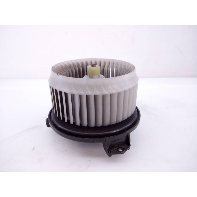 Recambio de ventilador calefaccion para toyota urban cruiser active referencia OEM IAM 2727000540  