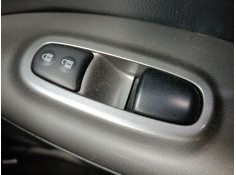 MANDO ELEVALUNAS DELANTERO DERECHO 