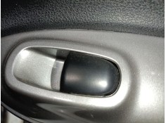 MANDO ELEVALUNAS TRASERO DERECHO 