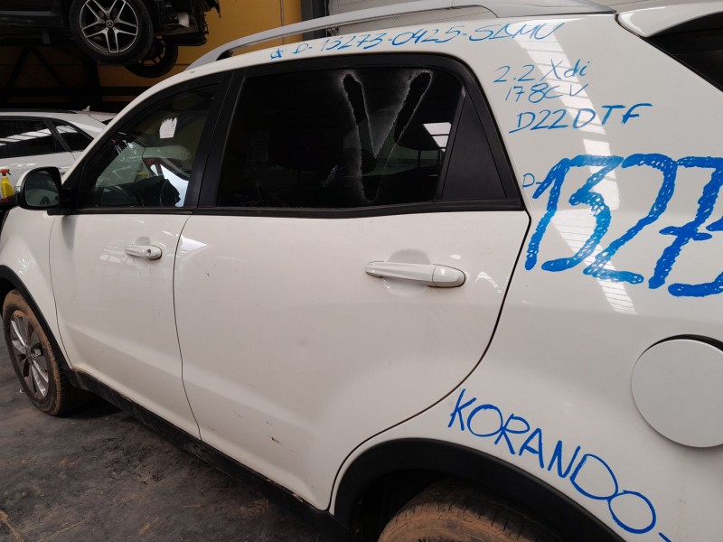 Recambio de puerta trasera izquierda para ssangyong korando (ck) 2.2 xdi referencia OEM IAM   