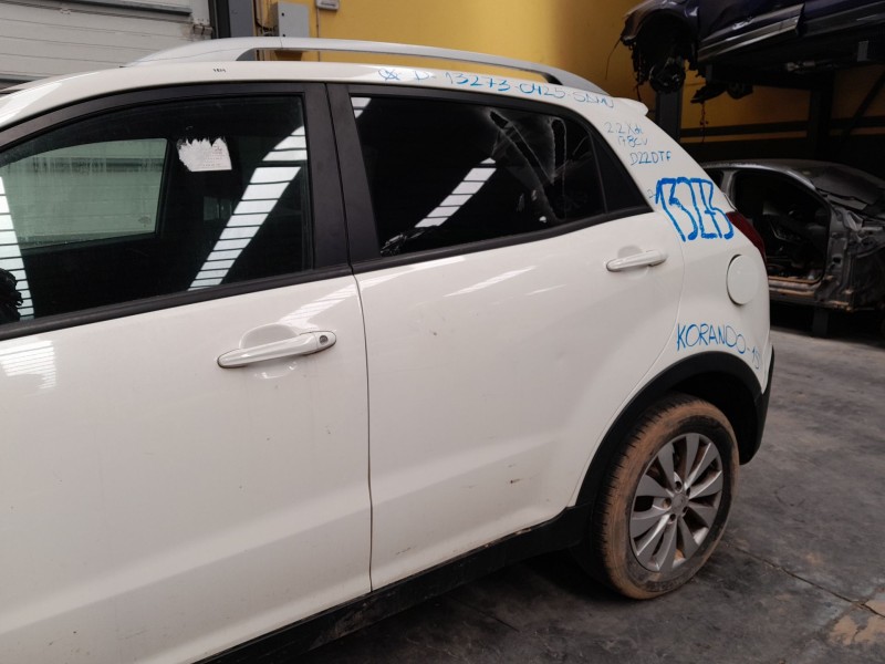 Recambio de puerta trasera izquierda para ssangyong korando (ck) 2.2 xdi referencia OEM IAM   