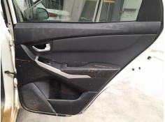 GUARNECIDO PUERTA TRASERA DERECHA 