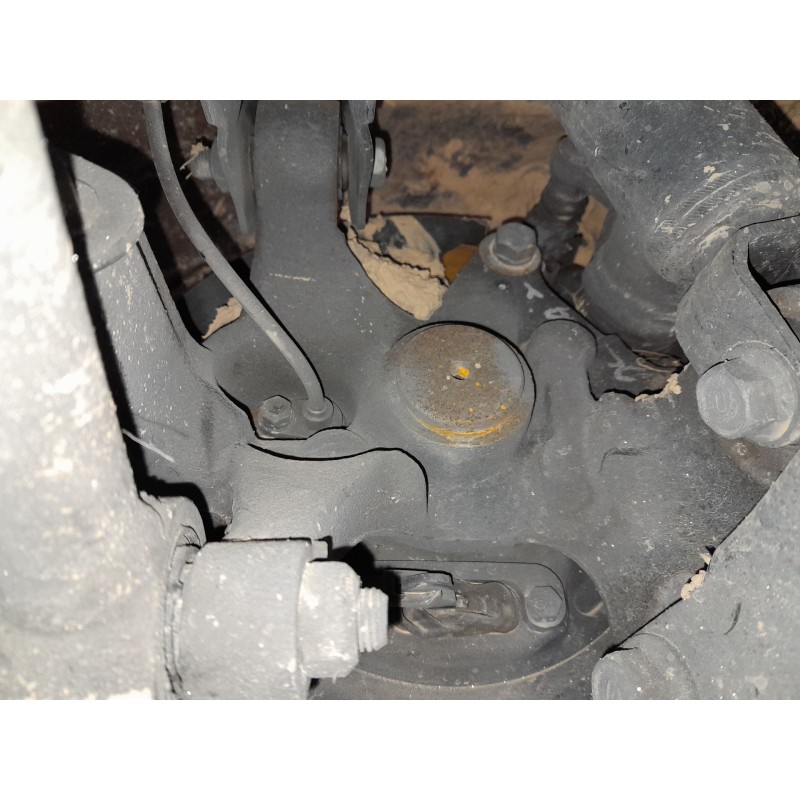 Recambio de mangueta trasera derecha para ssangyong korando (ck) 2.2 xdi referencia OEM IAM   