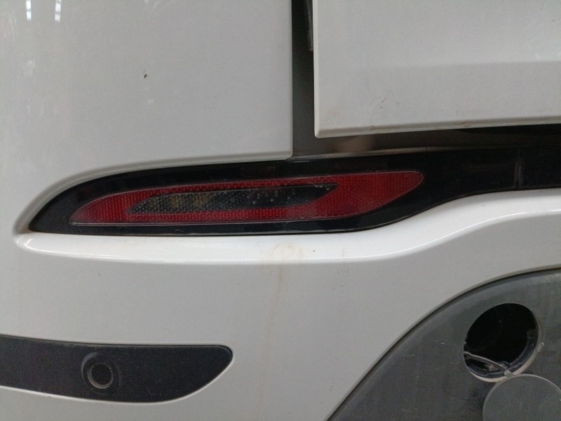 Recambio de piloto trasero izquierdo de paragolpes para land rover range rover evoque (l551) 2.0 d165 referencia OEM IAM   