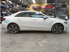 MERCEDES-BENZ CLASE A SEDÁN (V177)