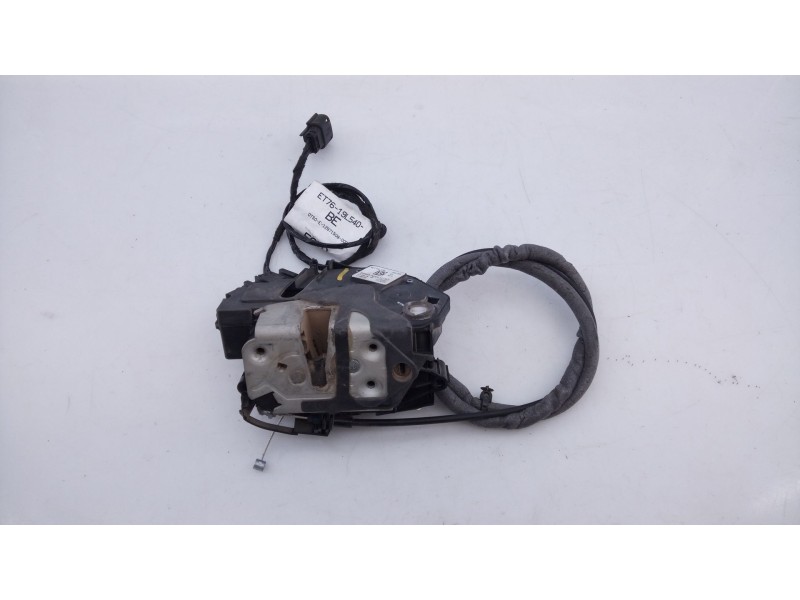 Recambio de cerradura puerta trasera derecha para ford transit courier trend referencia OEM IAM   