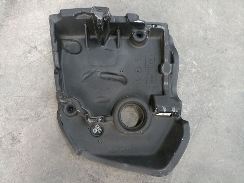 Recambio de tapa motor para mercedes-benz clase a sedán (v177) a 250 e (177.186) referencia OEM IAM   