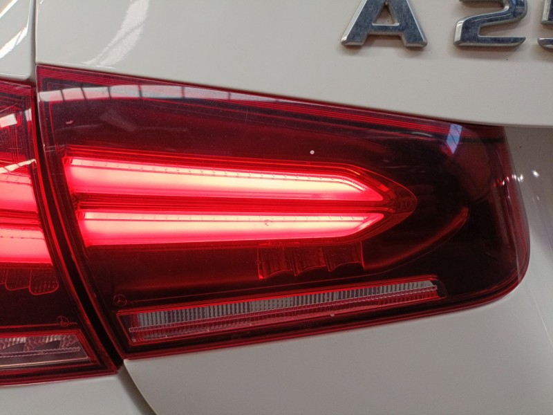 Recambio de piloto trasero izquierdo porton para mercedes-benz clase a sedán (v177) a 250 e (177.186) referencia OEM IAM   