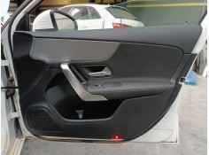 GUARNECIDO PUERTA DELANTERA DERECHA 