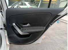 GUARNECIDO PUERTA TRASERA DERECHA 