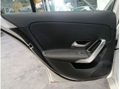 GUARNECIDO PUERTA TRASERA IZQUIERDA 