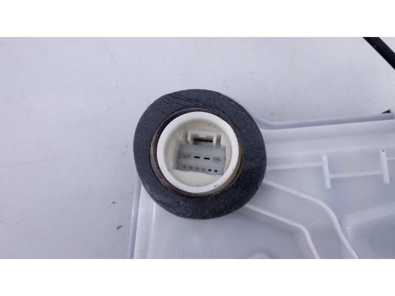 Recambio de cerradura puerta delantera izquierda para toyota rav4 hybrid 4x2 luxury referencia OEM IAM   