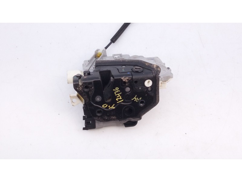 Recambio de cerradura puerta trasera derecha para audi a4 ber. (b8) básico referencia OEM IAM 8K0839016  