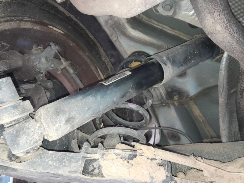 Recambio de amortiguador trasero izquierdo para renault megane iv hatchback (b9a/m/n_) 1.2 tce 100 (b9ms) referencia OEM IAM 562