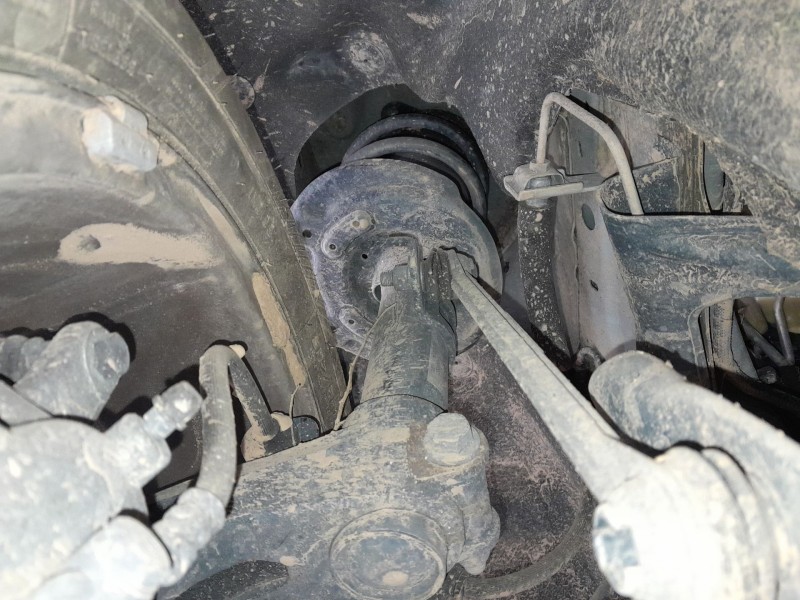 Recambio de amortiguador delantero derecho para renault megane iv hatchback (b9a/m/n_) 1.2 tce 100 (b9ms) referencia OEM IAM   