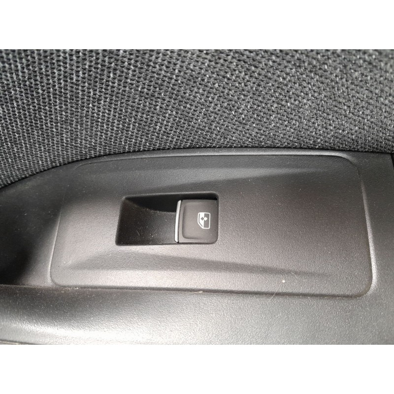 Recambio de mando elevalunas trasero izquierdo para seat ateca (kh7, khp) 1.5 tsi referencia OEM IAM   