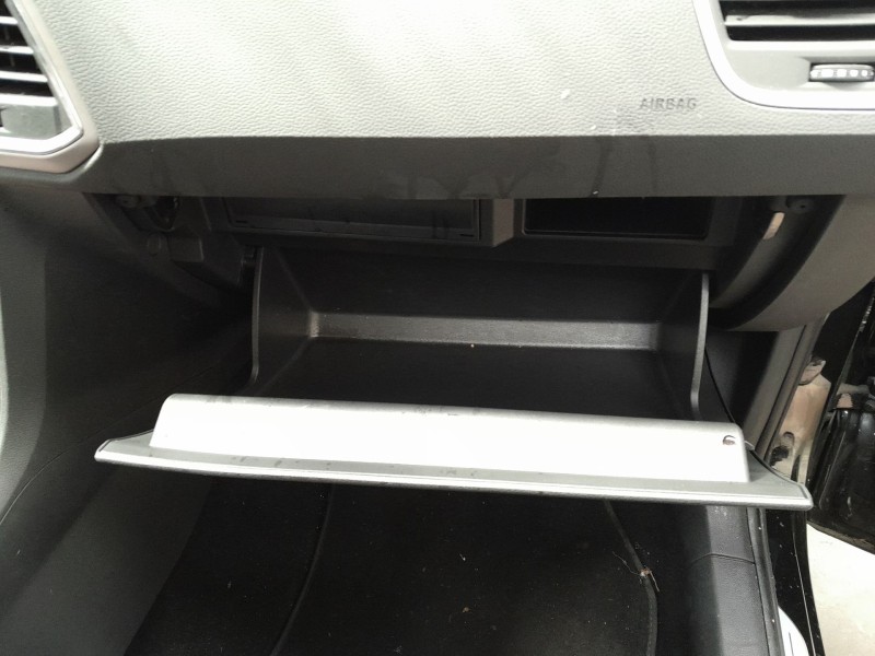 Recambio de guantera para seat ateca (kh7, khp) 1.5 tsi referencia OEM IAM   