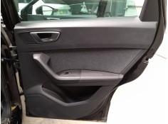 GUARNECIDO PUERTA TRASERA DERECHA 