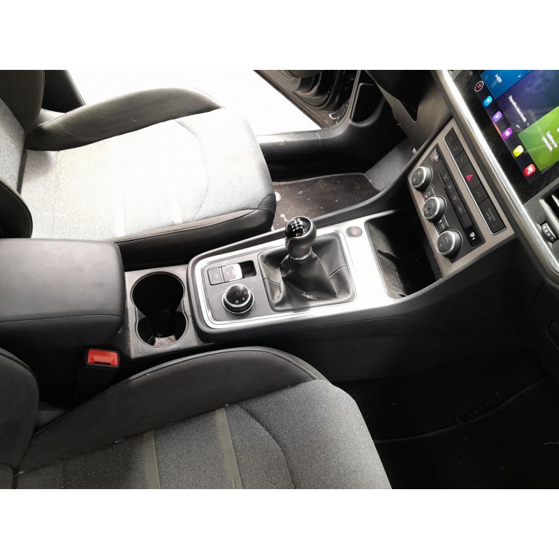 Recambio de consola central para seat ateca (kh7, khp) 1.5 tsi referencia OEM IAM   