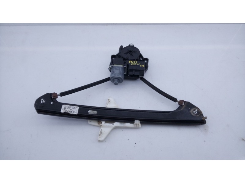 Recambio de elevalunas delantero izquierdo para volkswagen golf vii (5g1, bq1, be1, be2) 1.2 tsi referencia OEM IAM 5Q0959811  