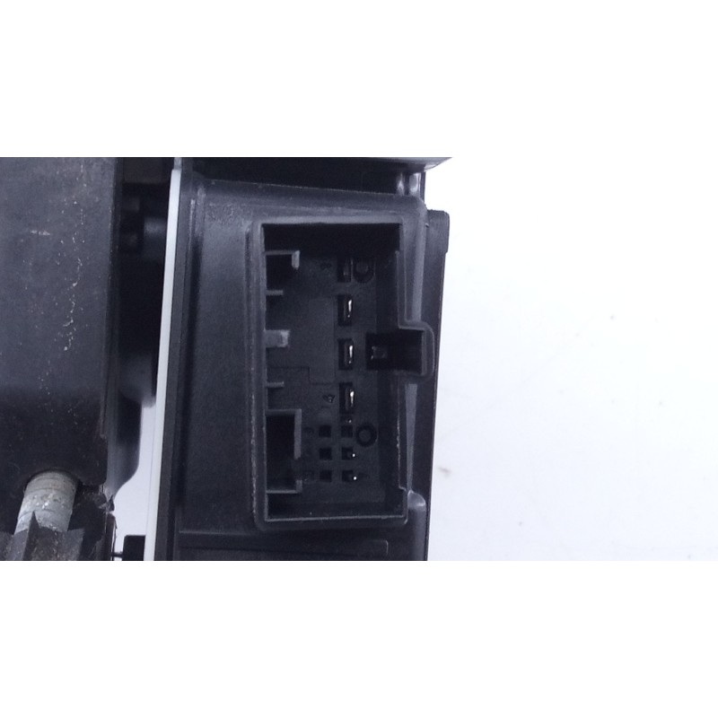 Recambio de elevalunas delantero izquierdo para volkswagen golf vii (5g1, bq1, be1, be2) 1.2 tsi referencia OEM IAM 5Q0959811  