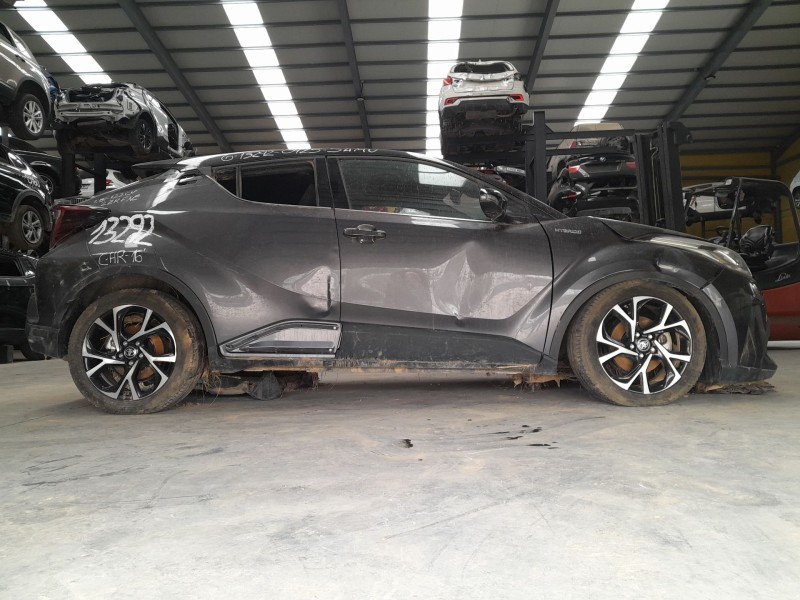 toyota c-hr (_x1_) del año 2022