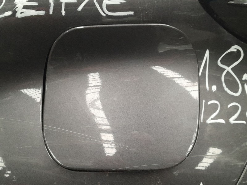 Recambio de tapa exterior combustible para toyota c-hr (_x1_) 1.8 hybrid (zyx10_, zyx11_) referencia OEM IAM   