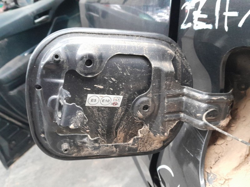 Recambio de tapa exterior combustible para toyota c-hr (_x1_) 1.8 hybrid (zyx10_, zyx11_) referencia OEM IAM   