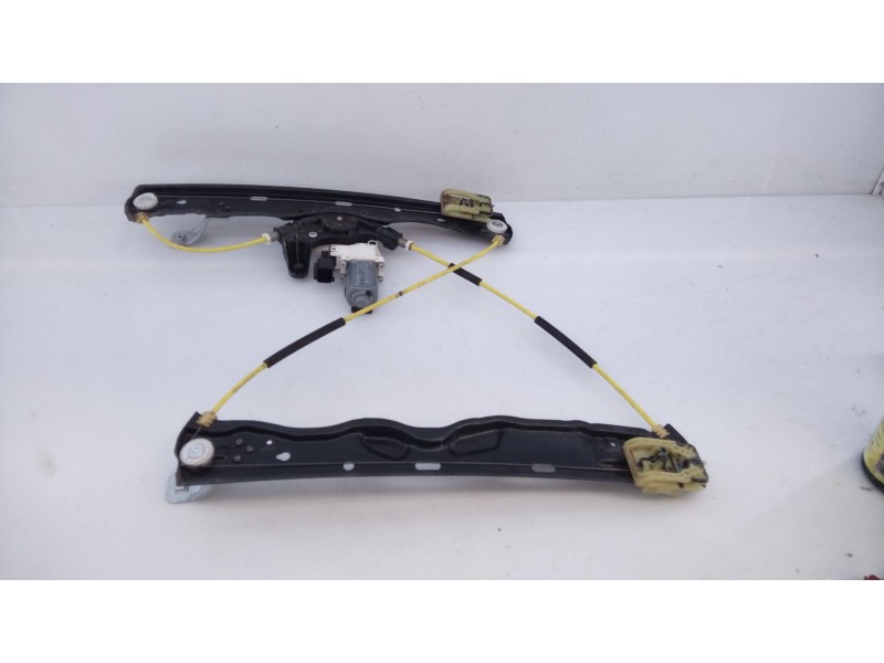 Recambio de elevalunas delantero izquierdo para land rover range rover velar referencia OEM IAM C39790101  