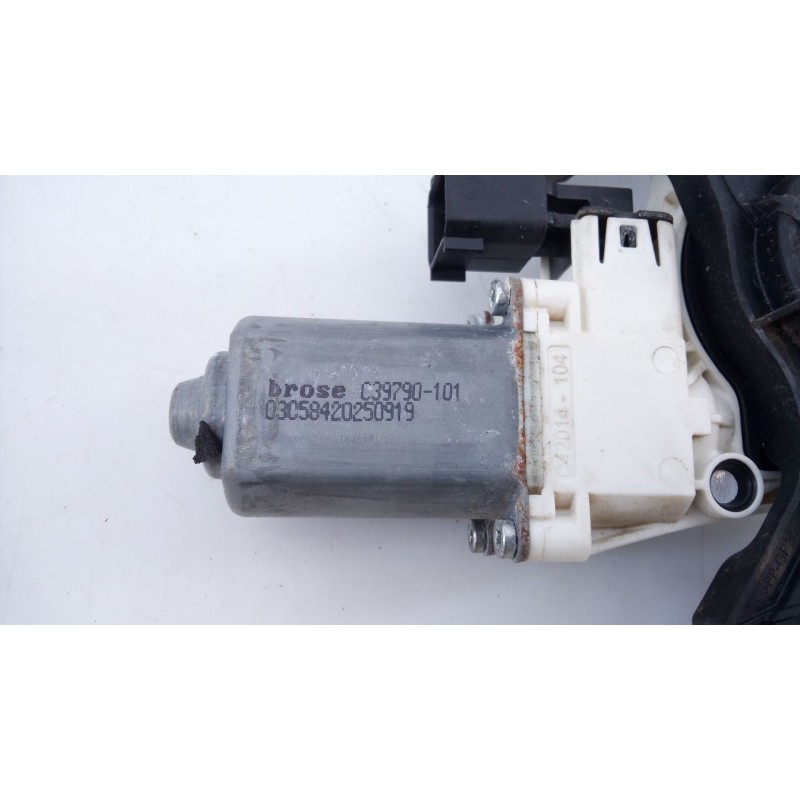 Recambio de elevalunas delantero izquierdo para land rover range rover velar referencia OEM IAM C39790101  