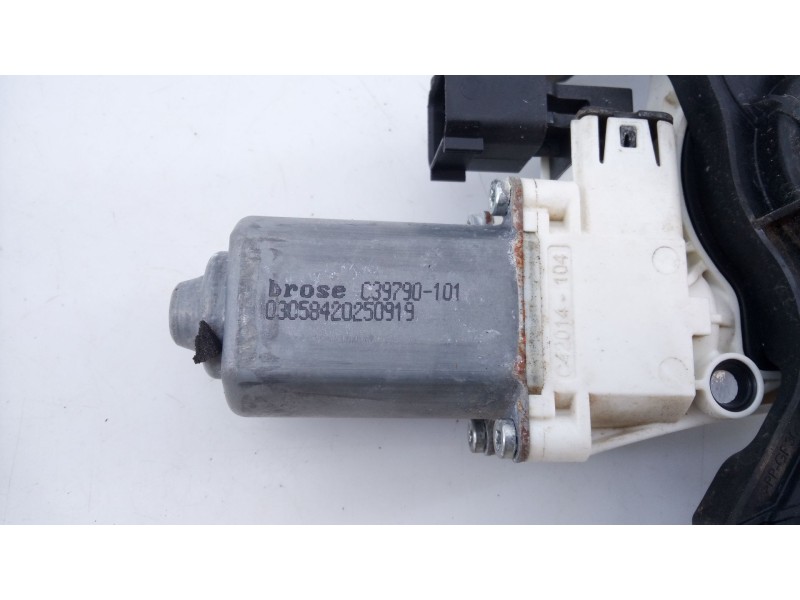 Recambio de elevalunas delantero izquierdo para land rover range rover velar referencia OEM IAM C39790101  