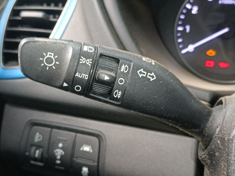 Recambio de mando intermitentes para hyundai i20 ii (gb, ib) 1.2 referencia OEM IAM   