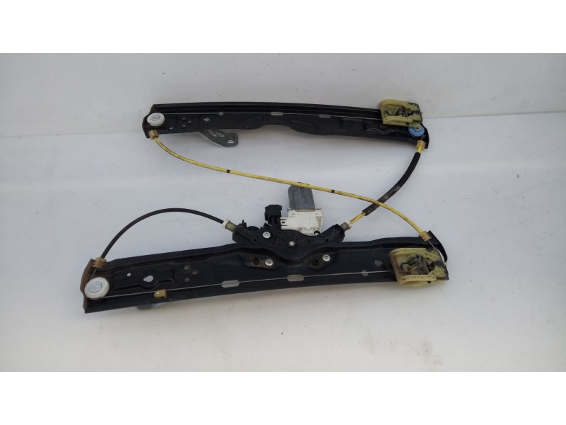 Recambio de elevalunas trasero derecho para land rover range rover velar referencia OEM IAM C39789101  