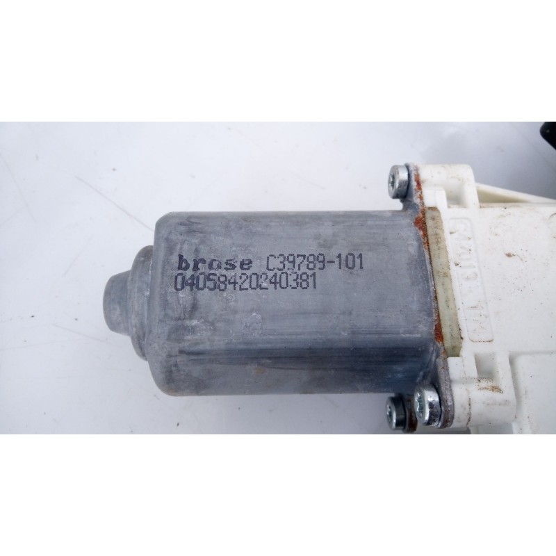 Recambio de elevalunas trasero derecho para land rover range rover velar referencia OEM IAM C39789101  