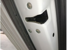 CERRADURA PUERTA TRASERA IZQUIERDA 