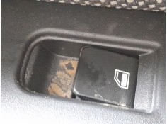 MANDO ELEVALUNAS DELANTERO DERECHO 