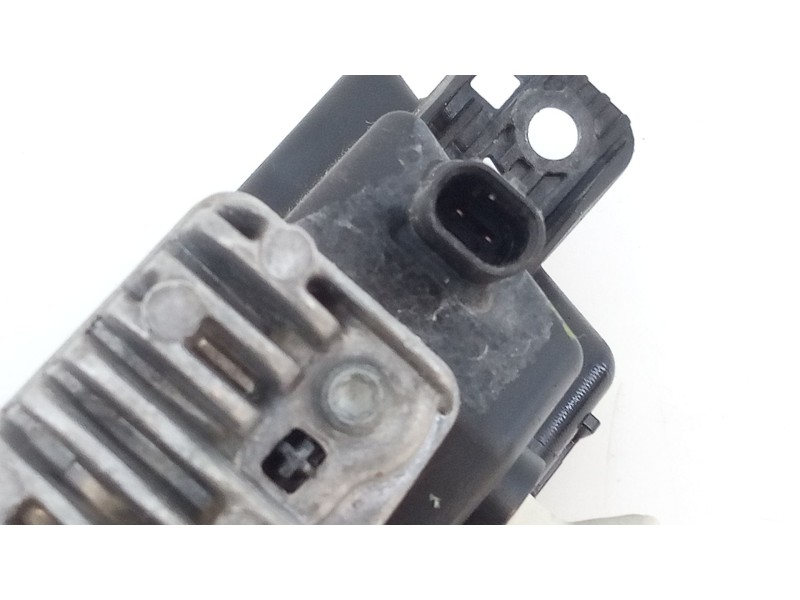 Recambio de piloto trasero izquierdo de paragolpes para land rover range rover velar referencia OEM IAM 10581040000  