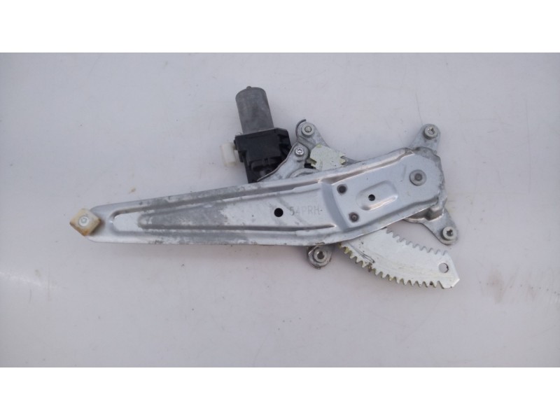 Recambio de elevalunas trasero derecho para suzuki vitara 1.4 s 4x4 referencia OEM IAM 2621005680  
