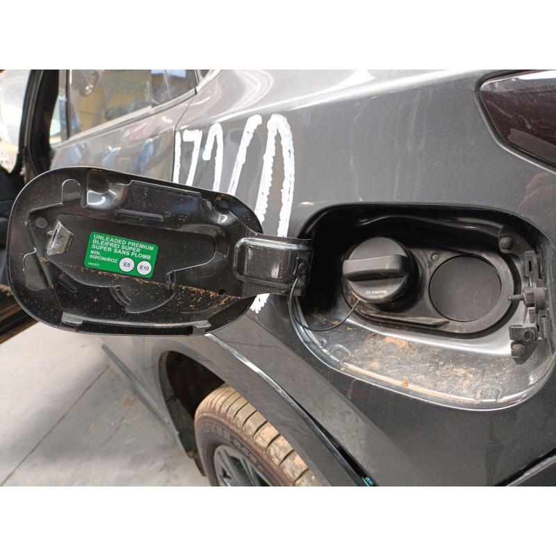 Recambio de tapa exterior combustible para mazda cx-5 (kf) 2.0 referencia OEM IAM   