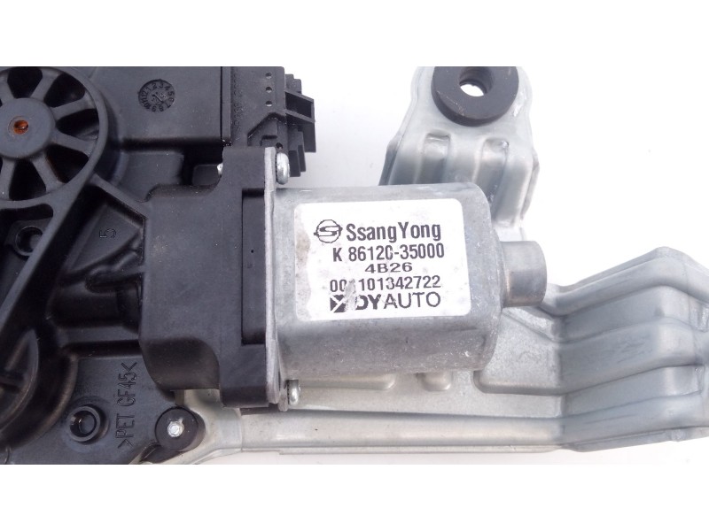 Recambio de motor limpia trasero para ssangyong tivoli 1500 tgdi 135 cv / 99 kw referencia OEM IAM 8612035000 001101342722 