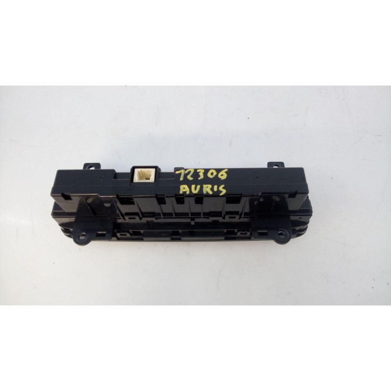 Recambio de mando climatizador para toyota auris active referencia OEM IAM 5590002C60  