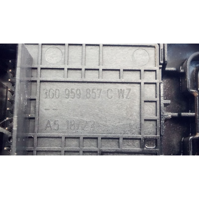 Recambio de mando elevalunas delantero izquierdo para volkswagen touareg r-line 4 motion referencia OEM IAM 3G0959857C  