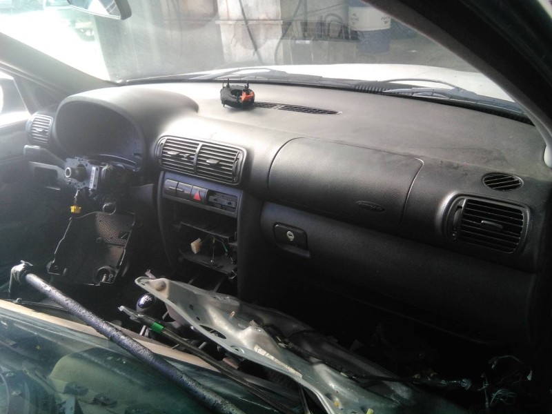 seat toledo (1m2) del año 2003