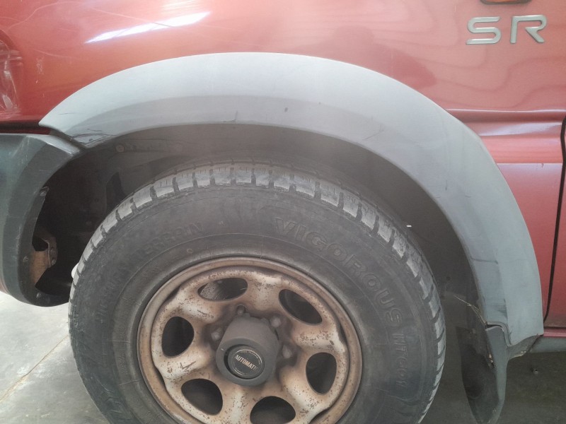 Recambio de aletin delantero izquierdo para nissan terrano ii (r20) 2.7 tdi 4wd referencia OEM IAM   