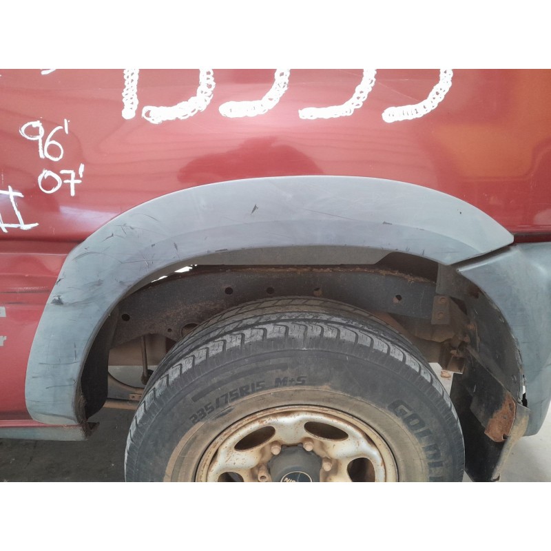 Recambio de aletin trasero izquierdo para nissan terrano ii (r20) 2.7 tdi 4wd referencia OEM IAM   