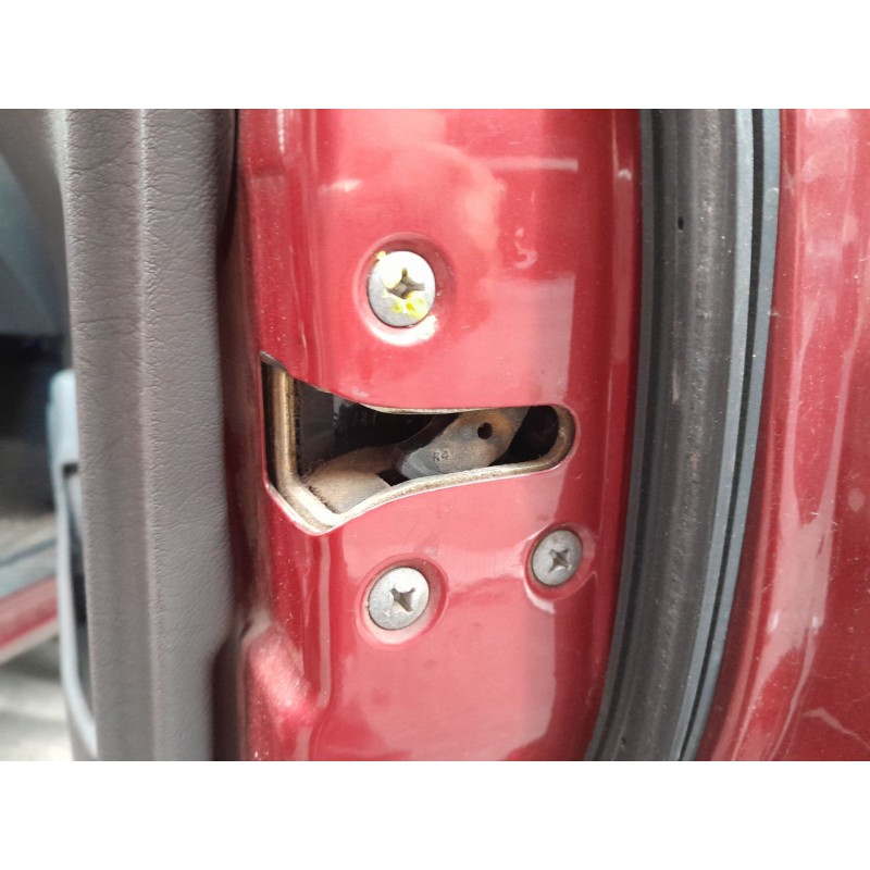 Recambio de cerradura puerta delantera derecha para nissan terrano ii (r20) 2.7 tdi 4wd referencia OEM IAM   