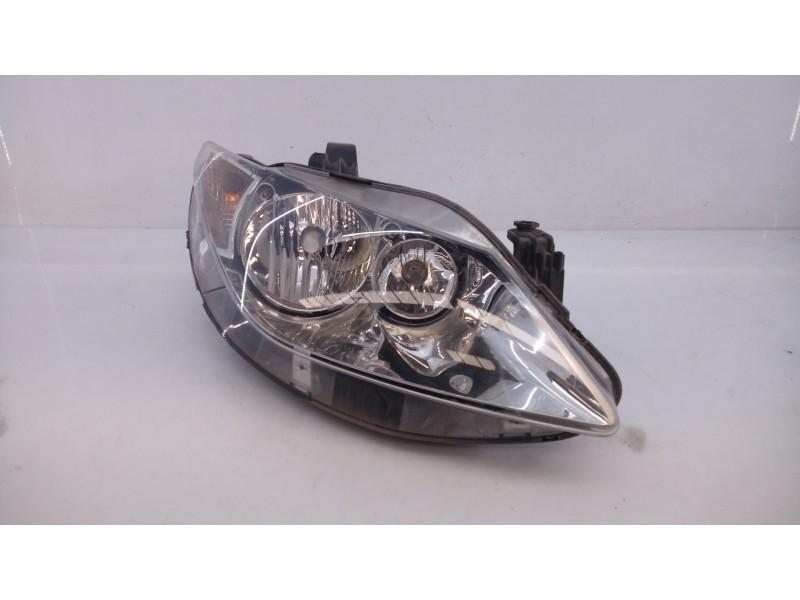 Recambio de faro derecho para seat ibiza iii (6l1) 1.6 16v referencia OEM IAM 89319119  