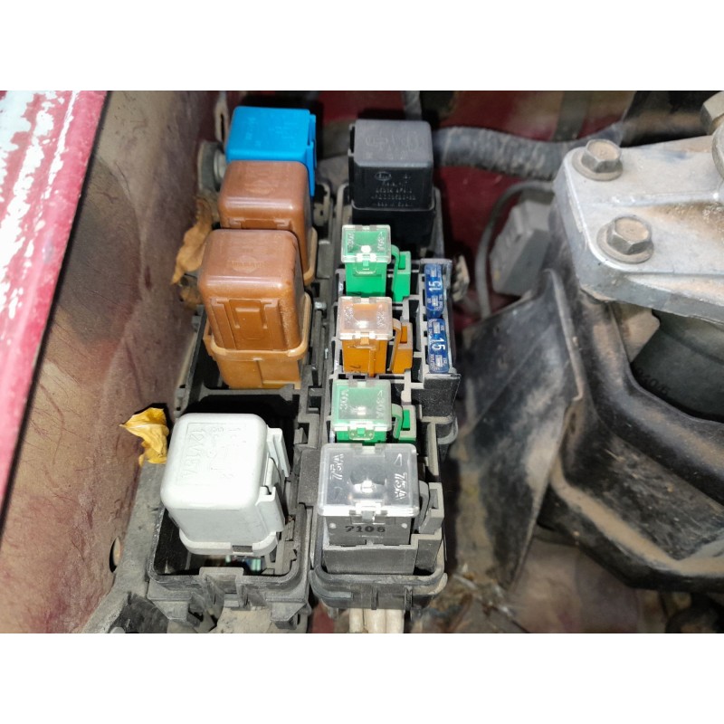 Recambio de caja reles / fusibles para nissan terrano ii (r20) 2.7 tdi 4wd referencia OEM IAM   